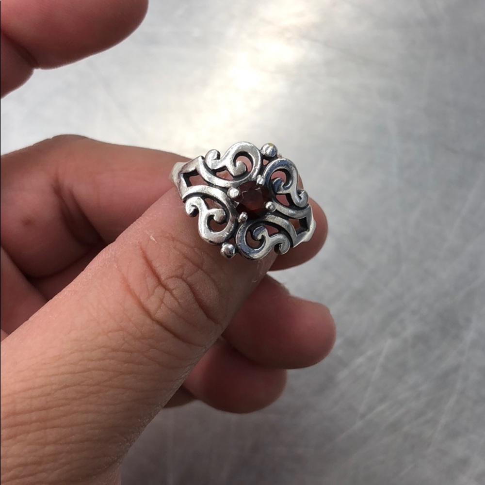 JAMES AVERY SPANISH LACE RING W/GARNET
